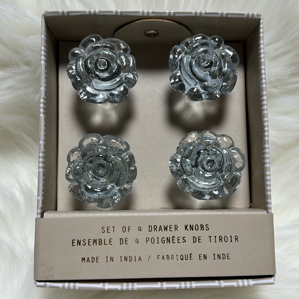 SET OF 4 DECORATIVE HANDCRAFTED IN INDIA GLASS DRAWER KNOBS